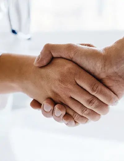 faca-shaking-hands-banner